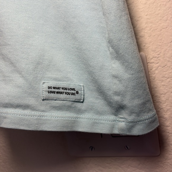 Life Is Good Light Blue Women's Grandma V-Neck Tee Large - Picture 4 of 6